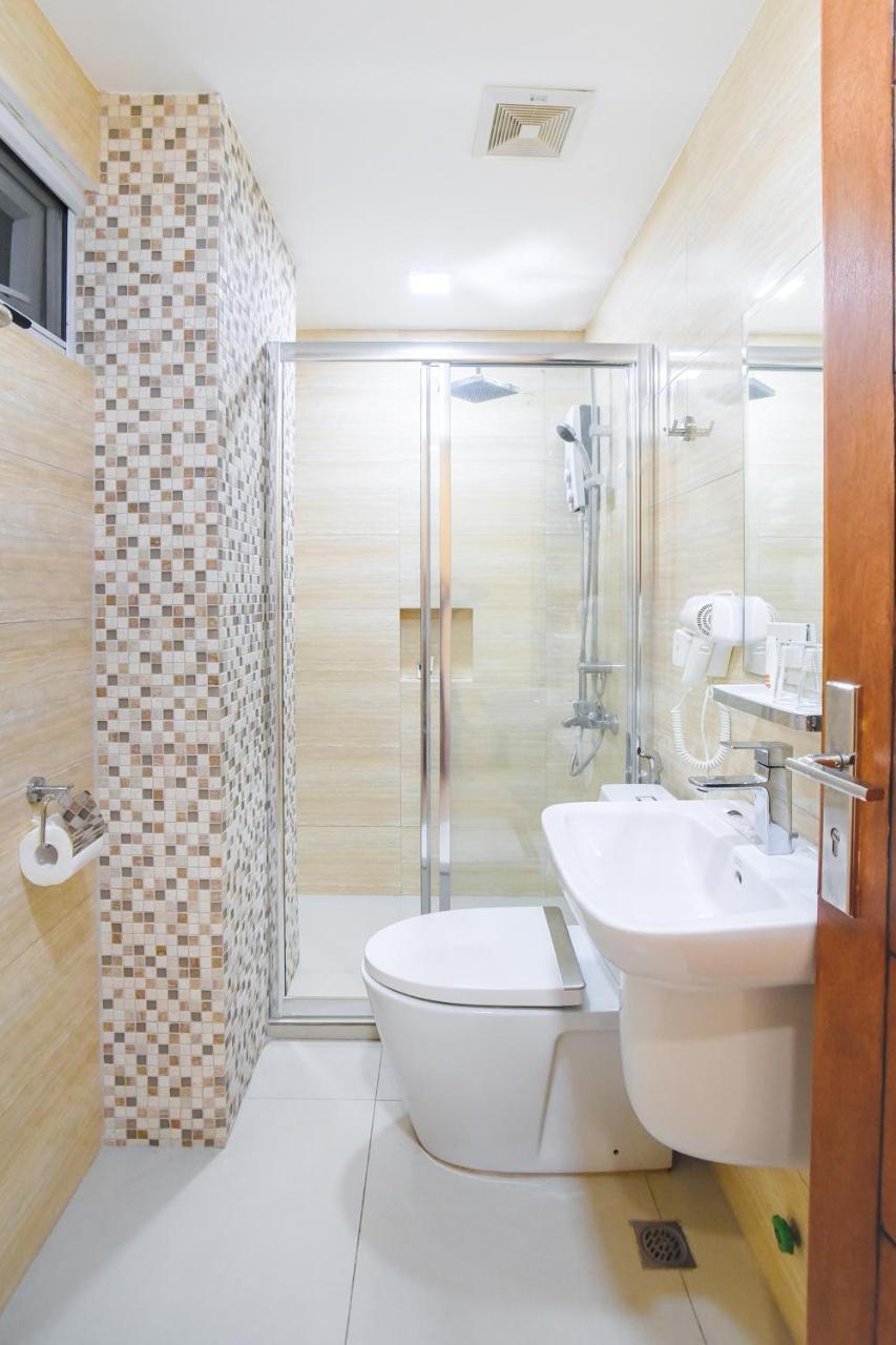 Hotel Merlo Makati City Exterior photo