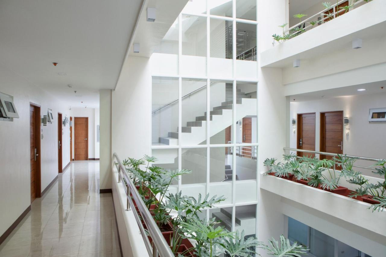 Hotel Merlo Makati City Exterior photo